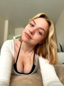 Kuşadası Ücreti Elden Alan Escort Damla